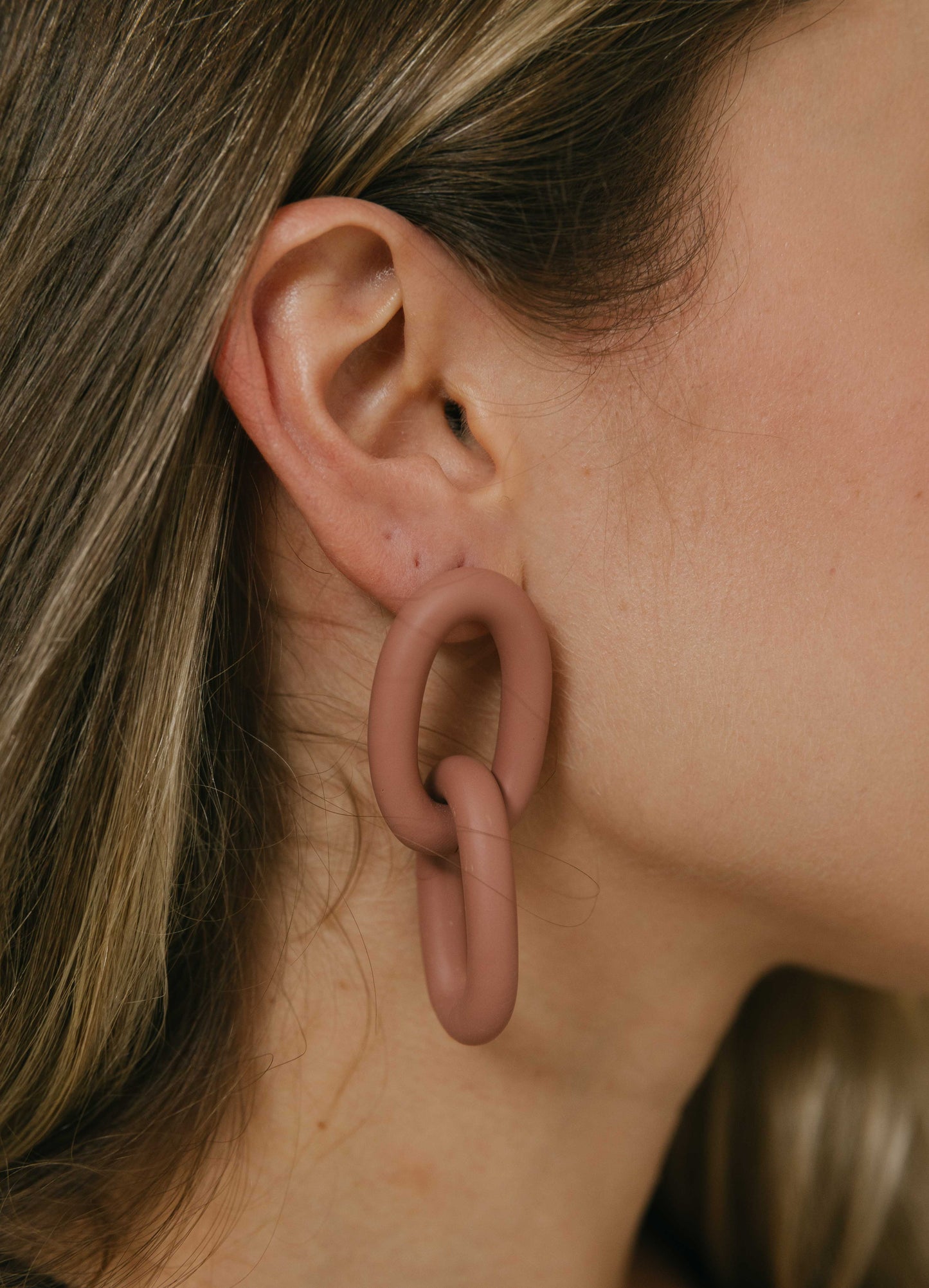 Aretes Eslabones Blooms Blush