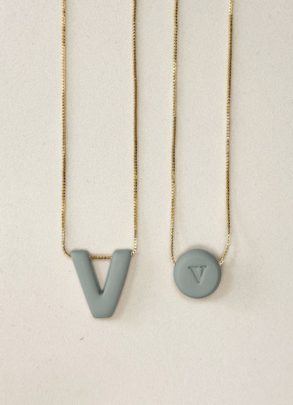 Cadena Letra V
