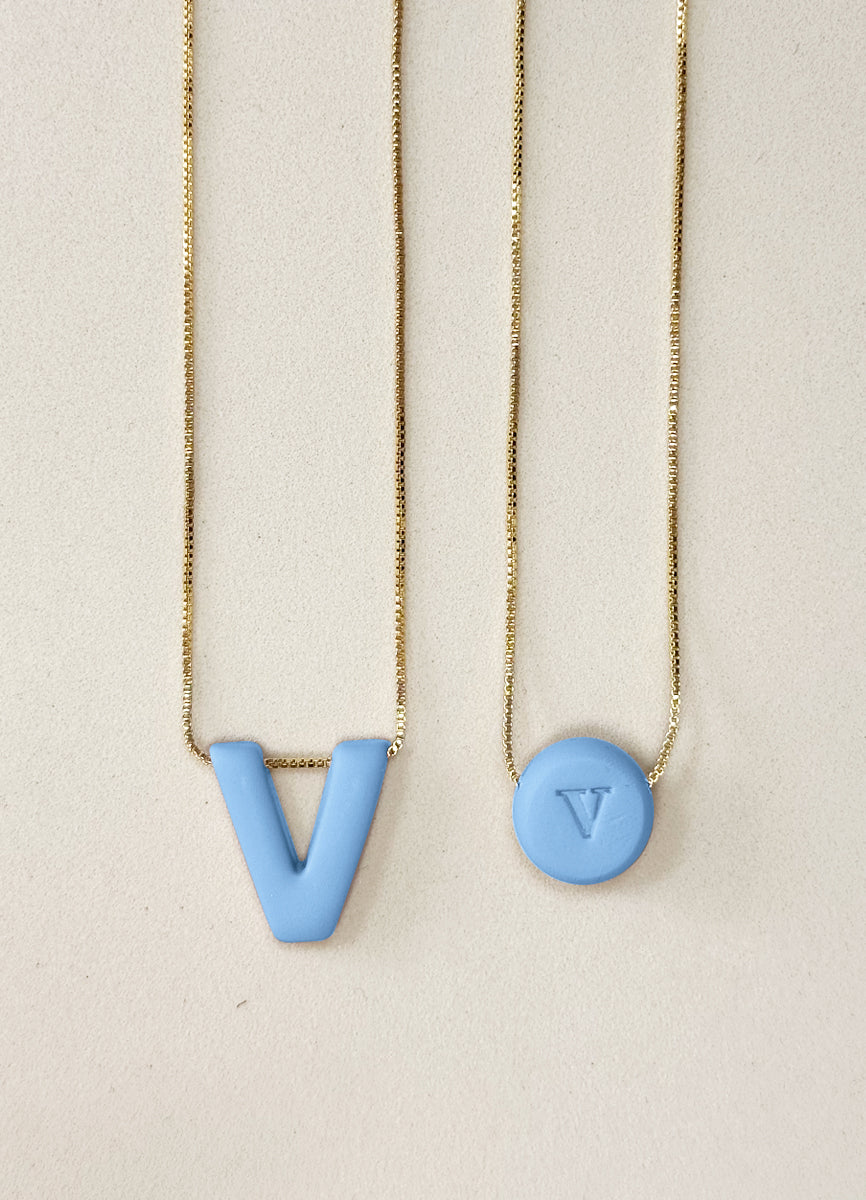 Cadena Letra V